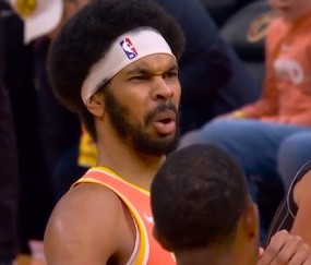 开云中国-自己都难以置信！贾勒特·阿伦罚篮很短三不沾 自己尴尬得笑了